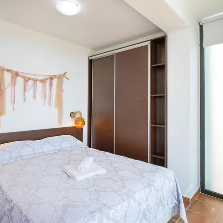 Kalma Pente * 네아 모우다니아